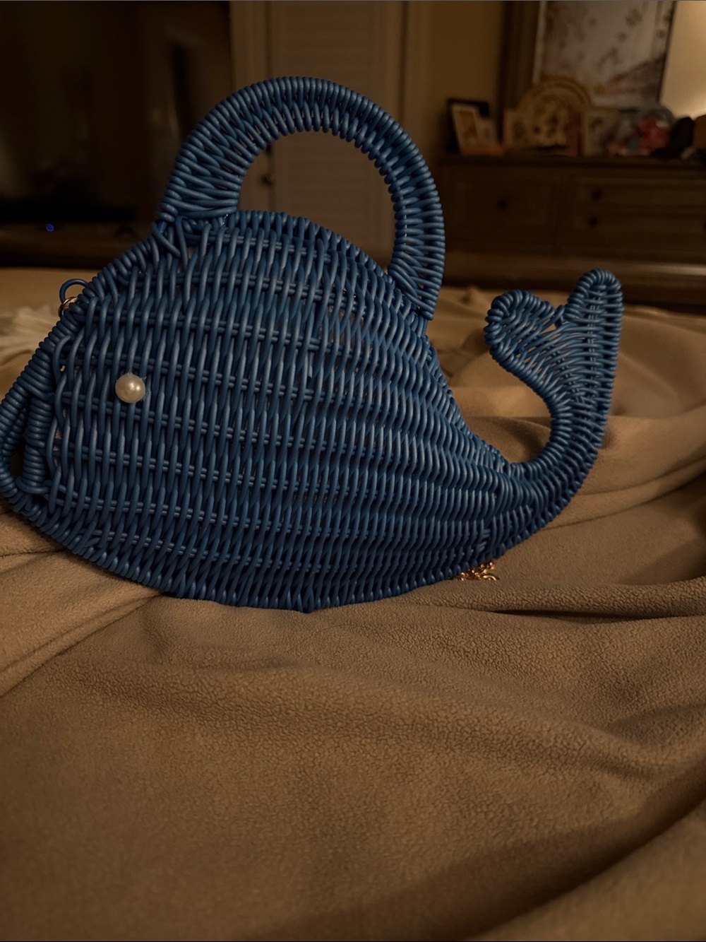 NWT Tommy Bahama Whale Wicker Crossbody Bag Navy - Picture 3 of 9